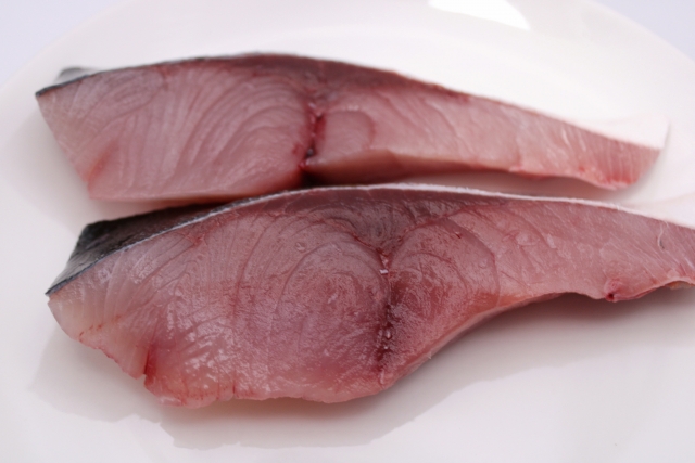 2-ventral-yellowtail-fillets