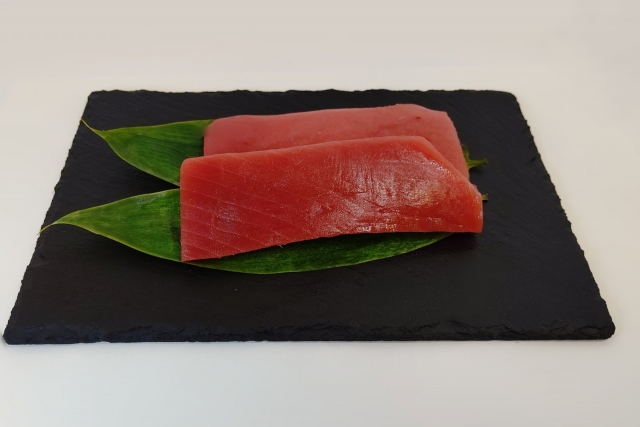 thawed-tuna-loin